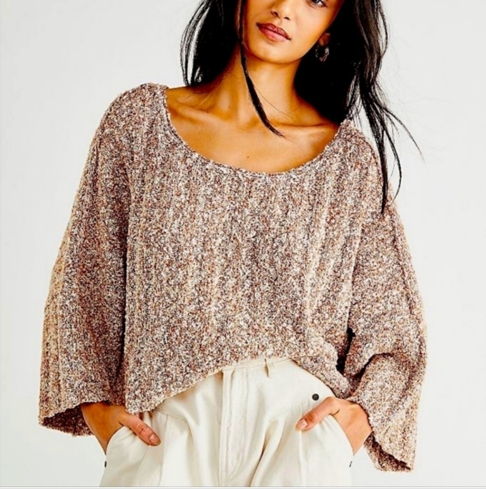 Free People Long Sleeve Scoop Neck Cropped Sweater- size XS